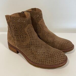 Sofft Boot Brooklee Perforated Brown Suede Ankle Bootie Size 7.5
